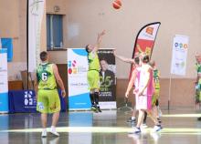 <a href="/actualites/basket-ball-lequipe-saint-bruno-de-bordeaux-triomphe-chez-les-veterans" class="active">Basket-Ball : L&#039;équipe Saint-Bruno de Bordeaux triomphe chez les vétérans</a><div class="smartphoto_back_link"><a href="/multimedia">Retour aux albums</a></div><div class="smartphoto_date_album">Album publié le 20/06/2019</div>