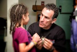 Attentats: Comment en parler aux enfants ? Attentats: Comment en parler aux enfants ?