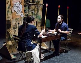 Formation d'animateurs d'atelier théâtre. "Tous sur les planches" Deux acteurs en scène