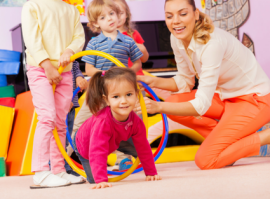 Des compétences spécifiques à l’univers de la petite enfance Des compétences spécifiques à l’univers de la petite enfance
